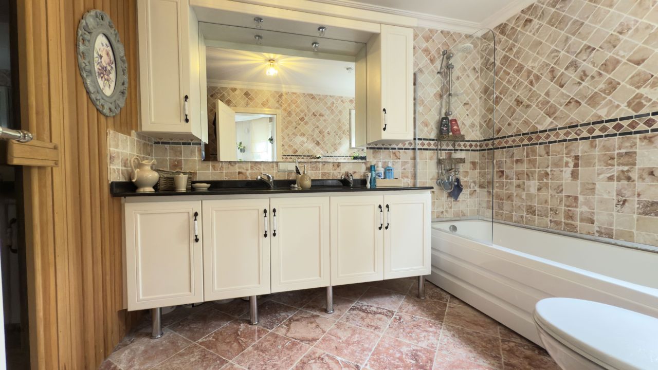 Вилла в Алании, Турция, 245 м² - фото 15