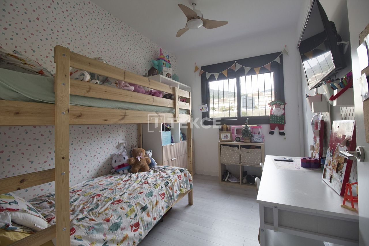 Апартаменты в Бенальмадене, Испания, 80 м² - фото 13