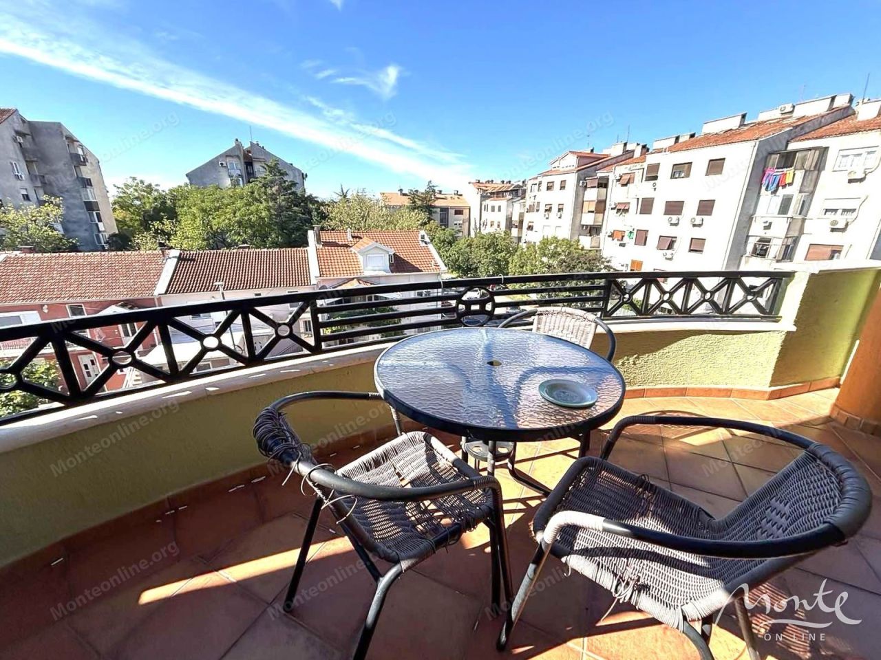 Апартаменты в Подгорице, Черногория, 80 м² - фото 1