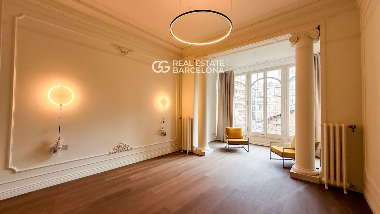 Квартира в Барселоне, Испания, 200 м² - фото 2