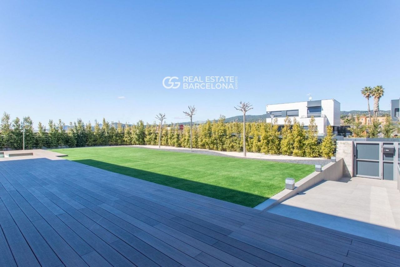 Дом Barcelona, Sant Andreu de Llavaneres, Испания, 464 м² - фото 3