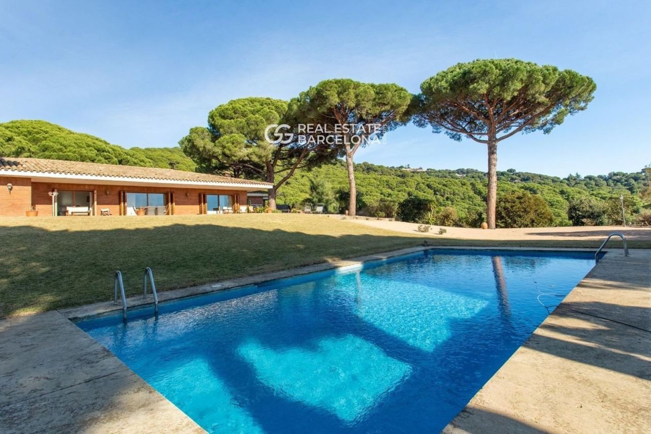 Дом Barcelona, Sant Andreu de Llavaneres, Испания, 495 м² - фото 3