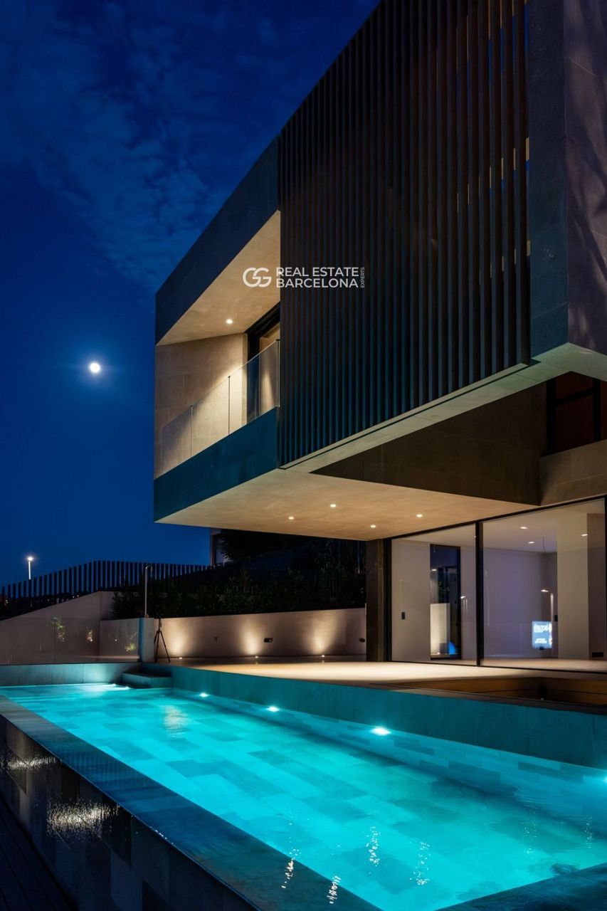 Дом в Барселоне, Испания, 594 м² - фото 4