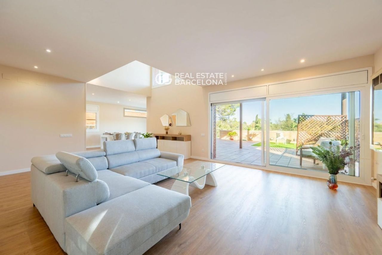 Дом в Барселоне, Испания, 941 м² - фото 4