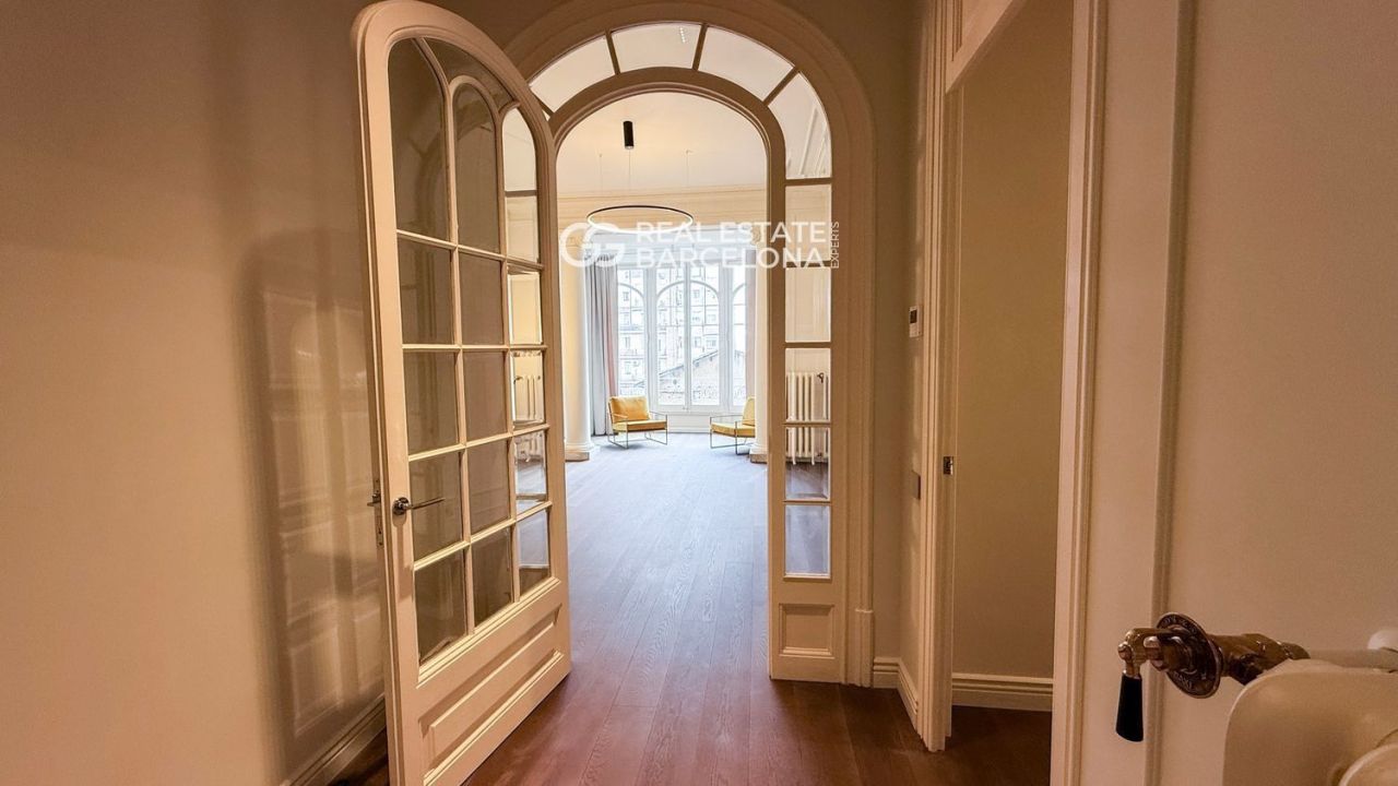 Квартира в Барселоне, Испания, 200 м² - фото 4