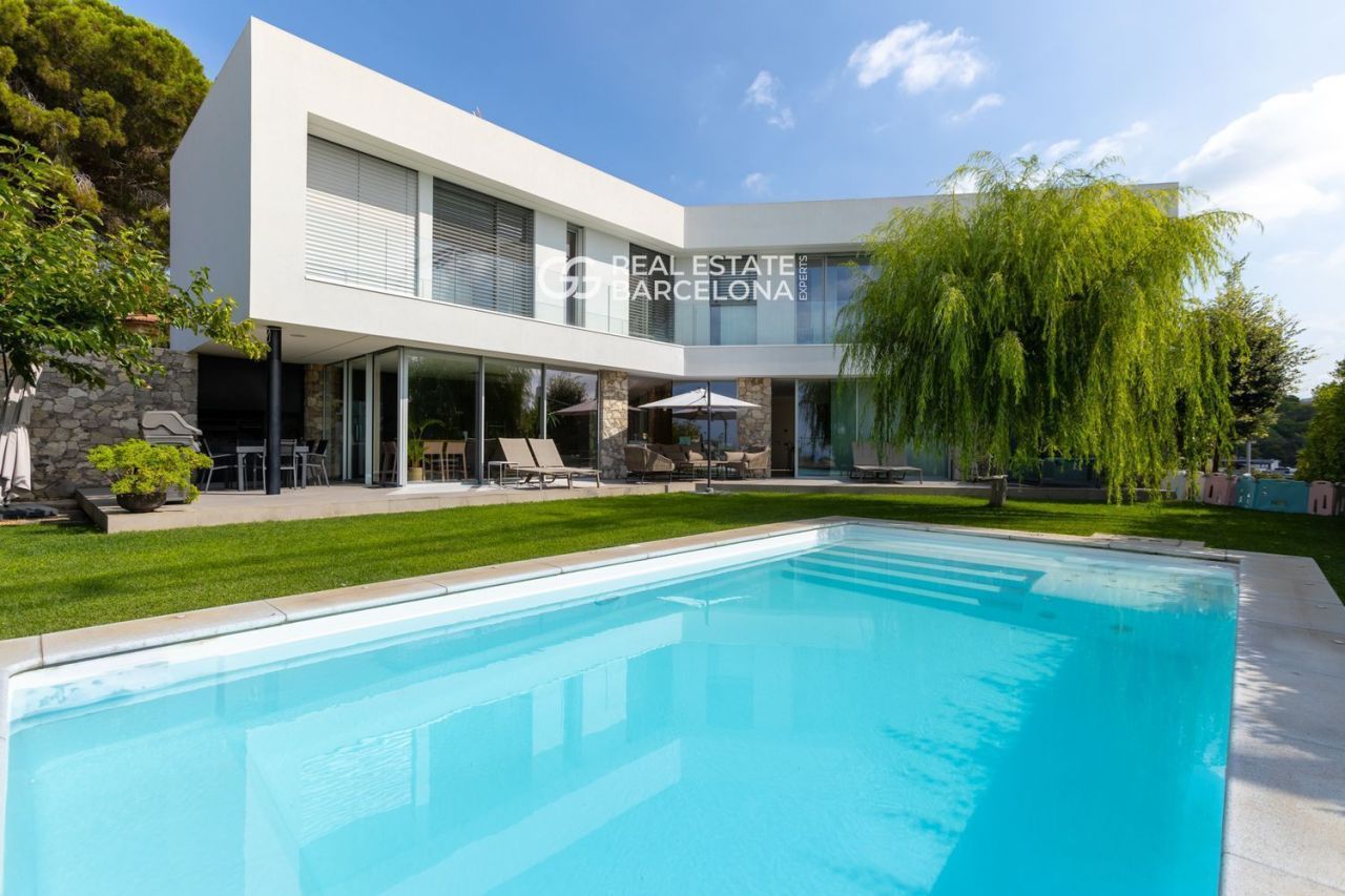 Дом в Барселоне, Испания, 500 м² - фото 4