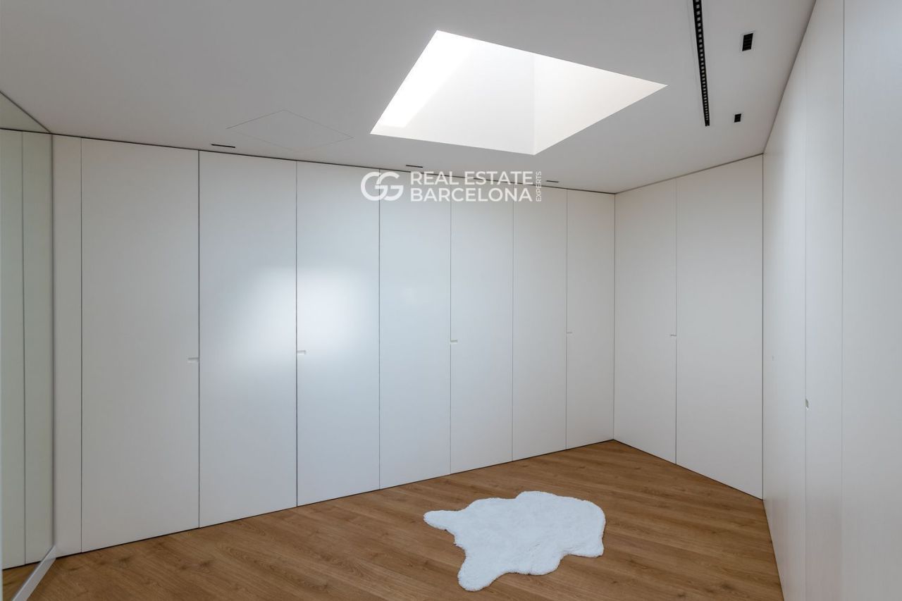 Дом в Барселоне, Испания, 500 м² - фото 7