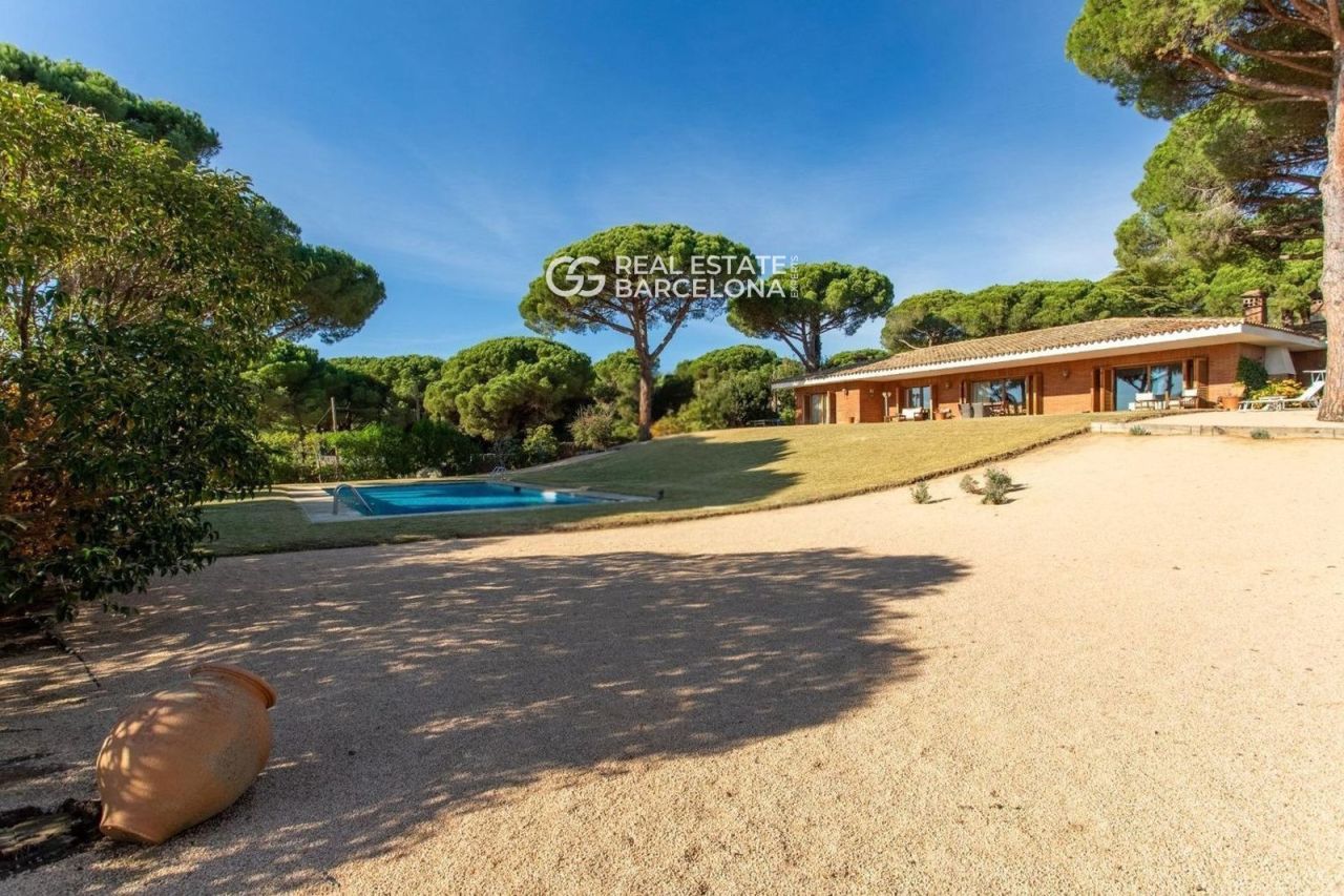 Дом Barcelona, Sant Andreu de Llavaneres, Испания, 495 м² - фото 8