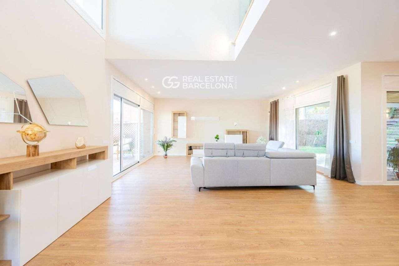 Дом в Барселоне, Испания, 941 м² - фото 9