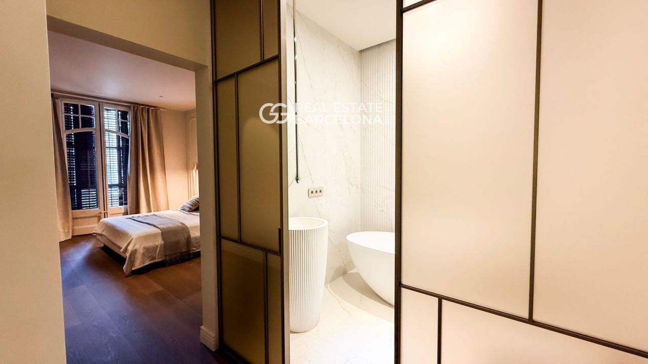 Квартира в Барселоне, Испания, 200 м² - фото 9