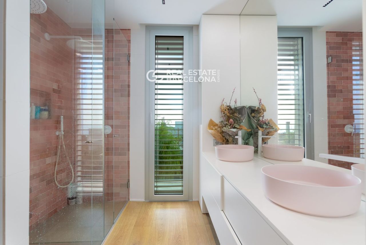 Дом в Барселоне, Испания, 500 м² - фото 9