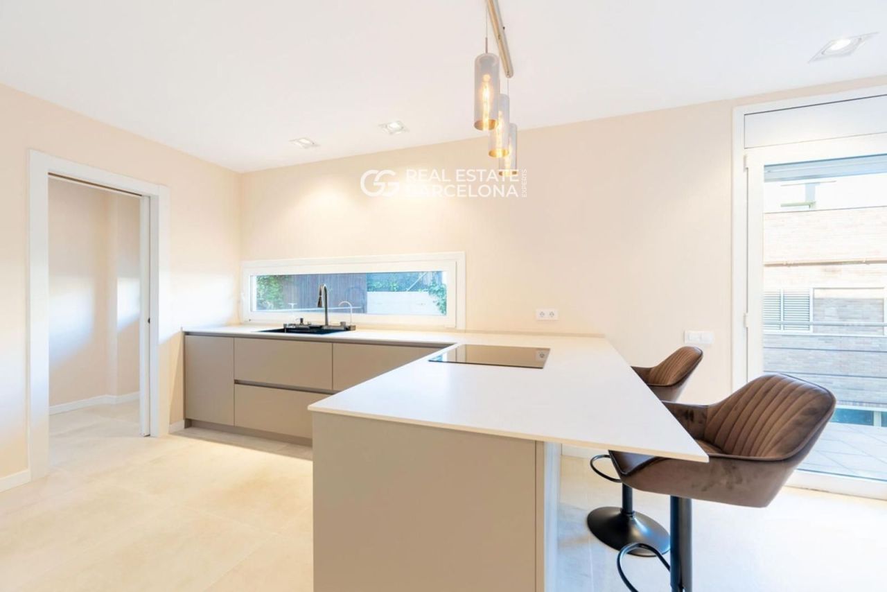 Дом в Барселоне, Испания, 941 м² - фото 13