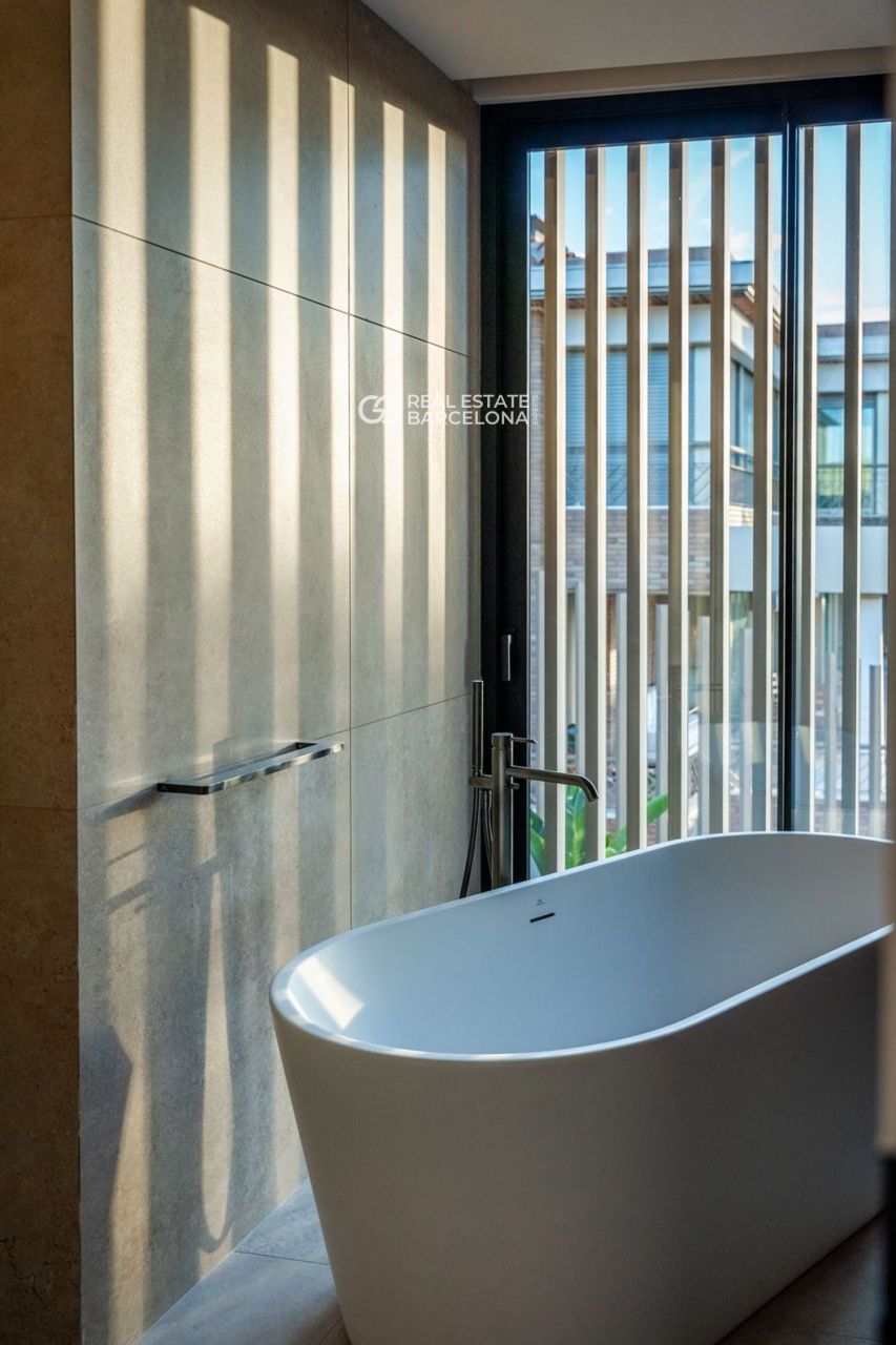 Дом в Барселоне, Испания, 594 м² - фото 13