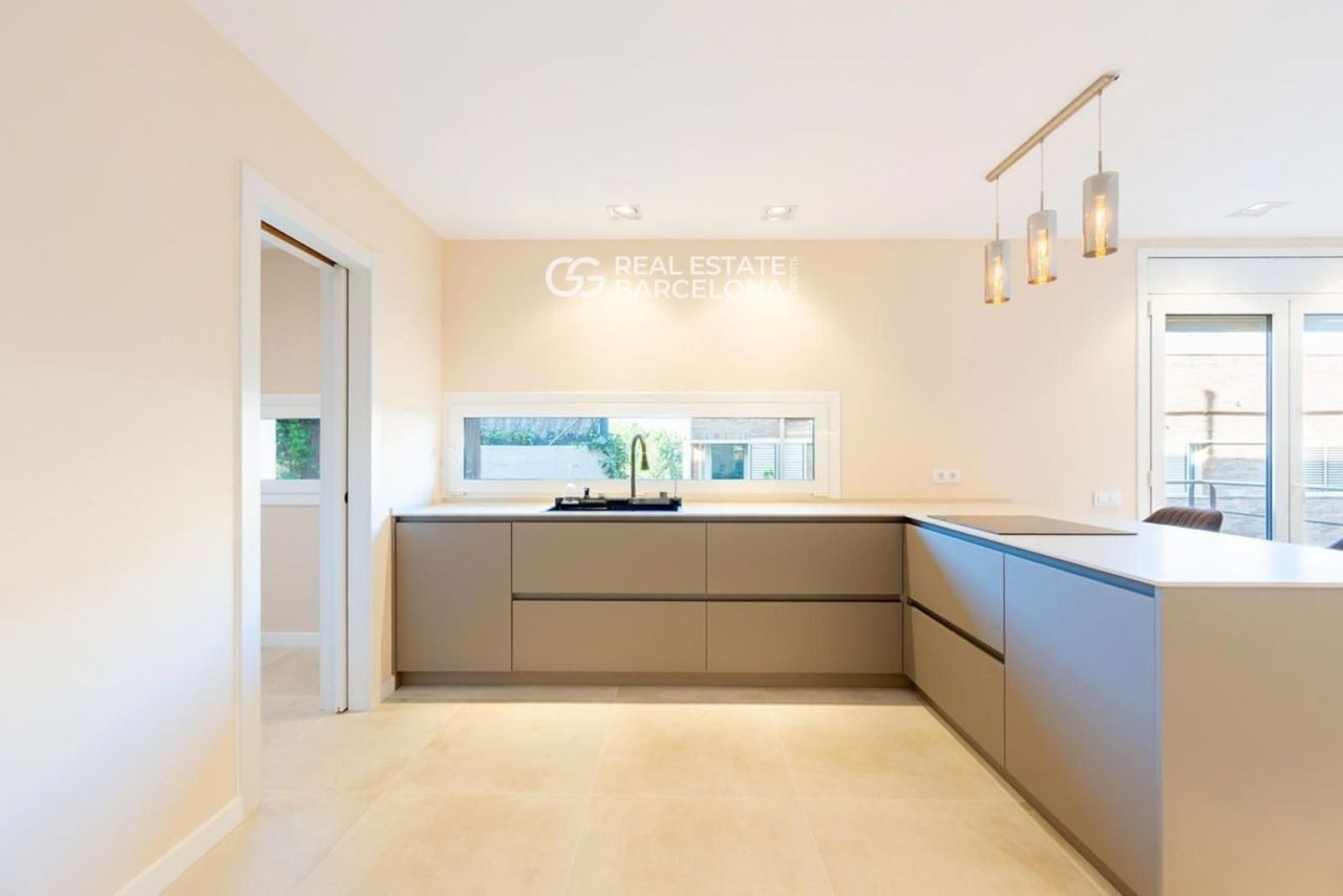 Дом в Барселоне, Испания, 941 м² - фото 14