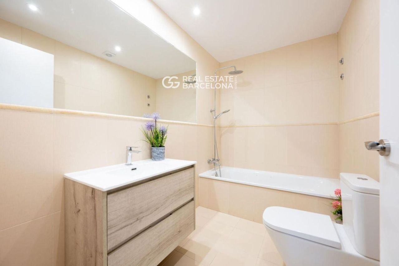 Дом в Барселоне, Испания, 941 м² - фото 17