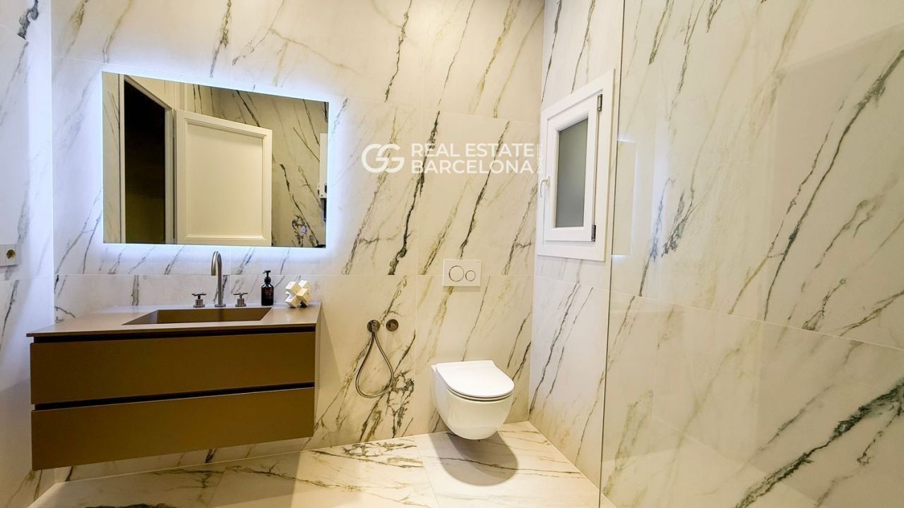 Квартира в Барселоне, Испания, 200 м² - фото 17