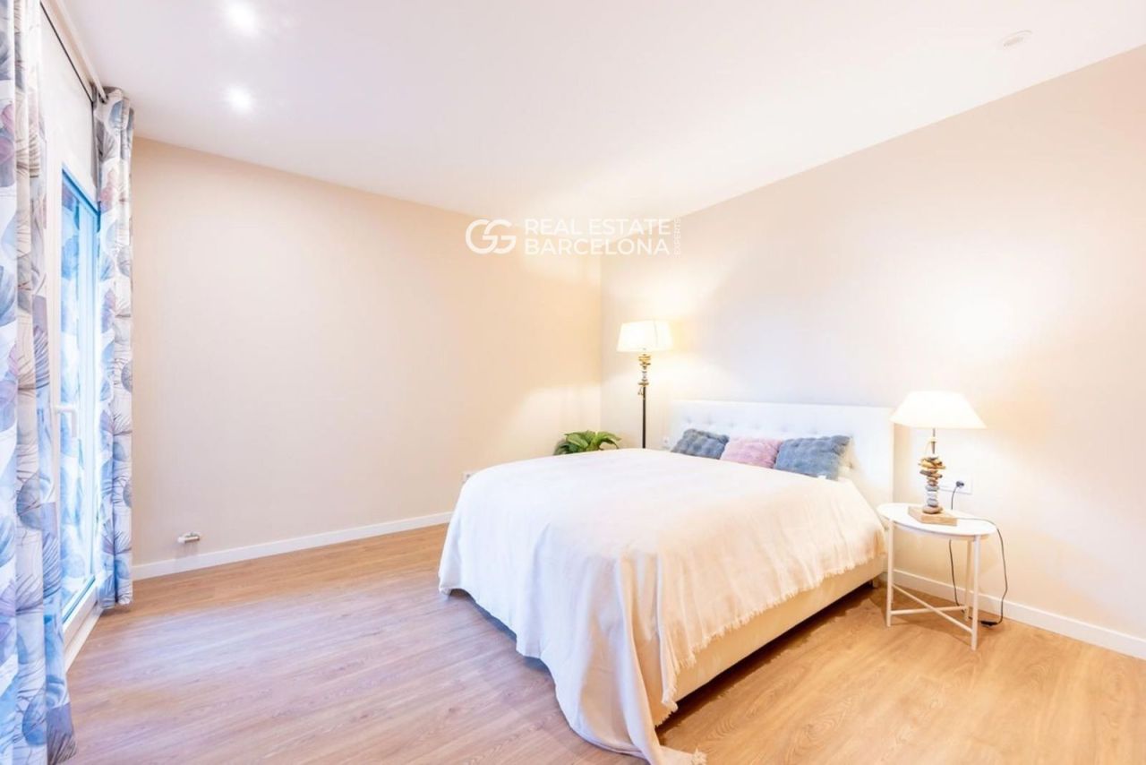 Дом в Барселоне, Испания, 941 м² - фото 18