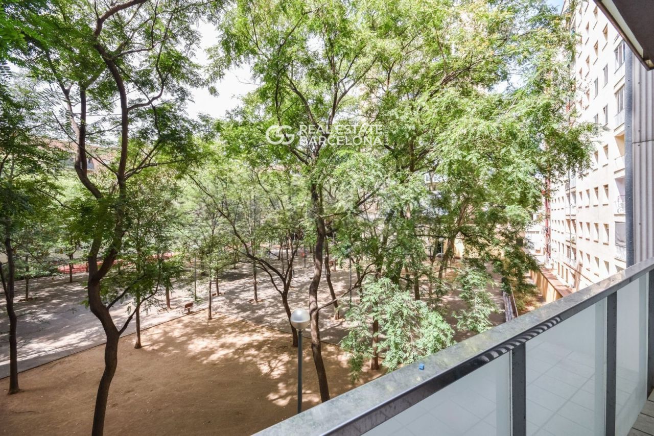 Квартира в Барселоне, Испания, 128 м² - фото 19