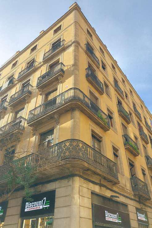 Коммерческая недвижимость в Барселоне, Испания, 180 м² - фото 2