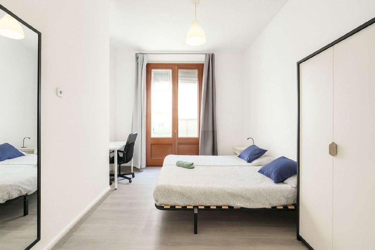 Коммерческая недвижимость в Барселоне, Испания, 180 м² - фото 11