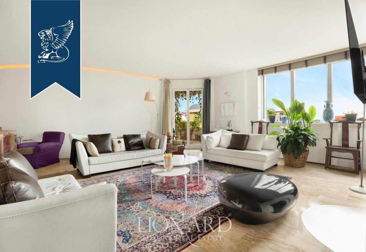 Апартаменты в Милане, Италия, 263 м² - фото 1
