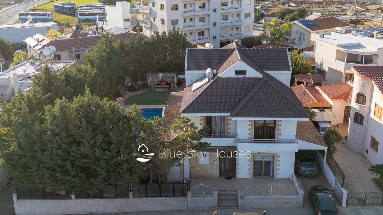 Вилла в Лимасоле, Кипр, 254 м² - фото 1