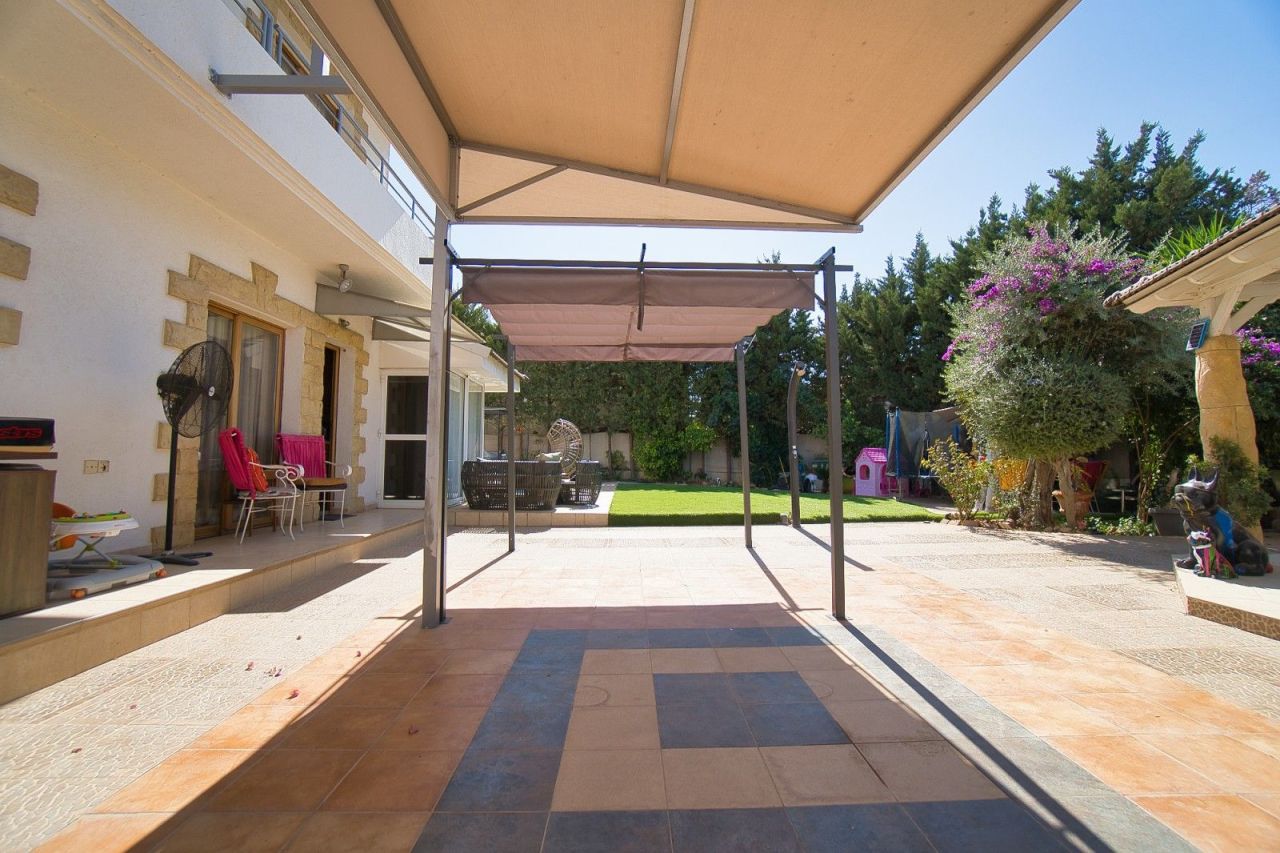 Вилла в Лимасоле, Кипр, 254 м² - фото 6