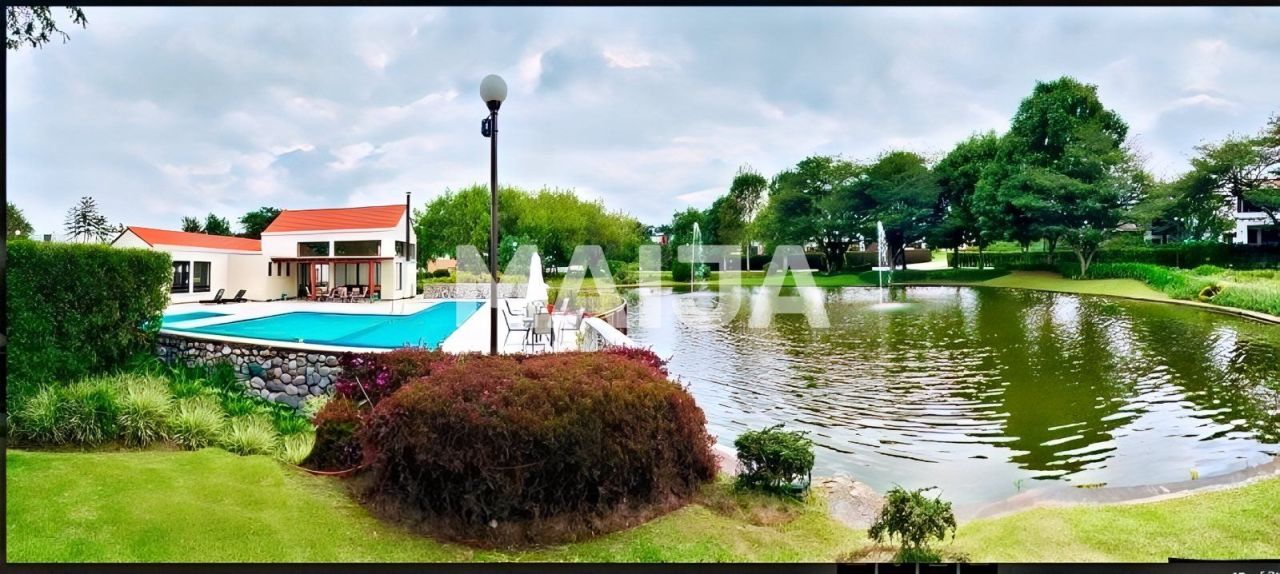 Дом Quito, Эквадор, 490 м² - фото 1