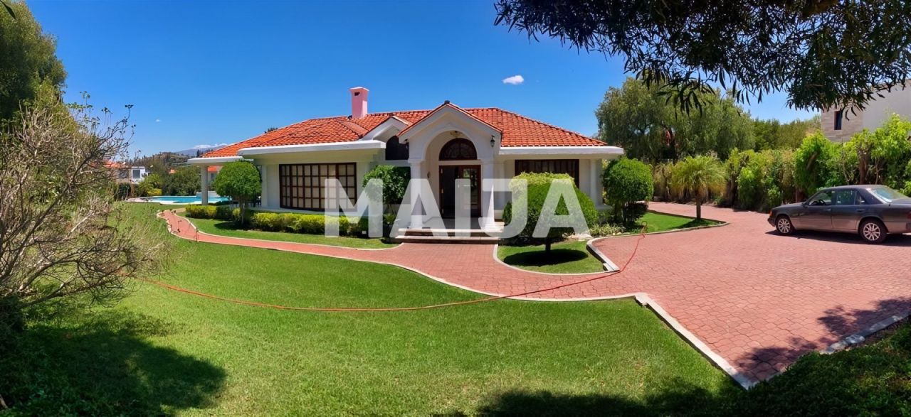 Дом Cumbaya, Эквадор, 450 м² - фото 2