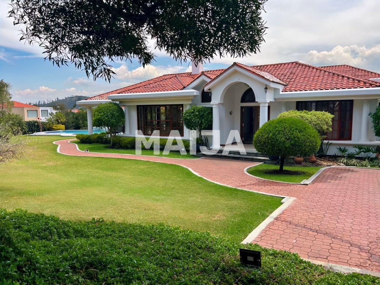 Дом Cumbaya, Эквадор, 450 м² - фото 5