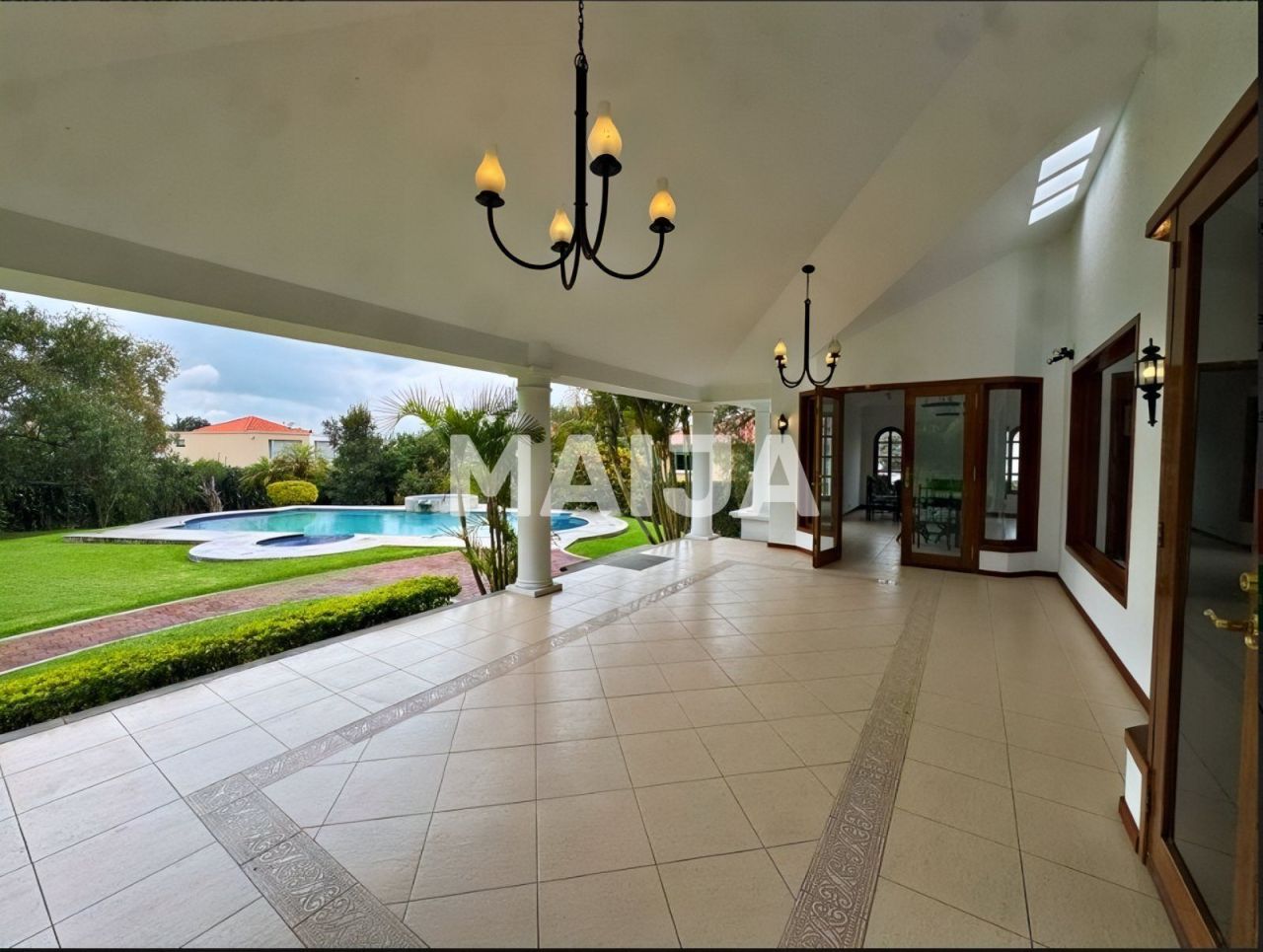 Дом Cumbaya, Эквадор, 450 м² - фото 7