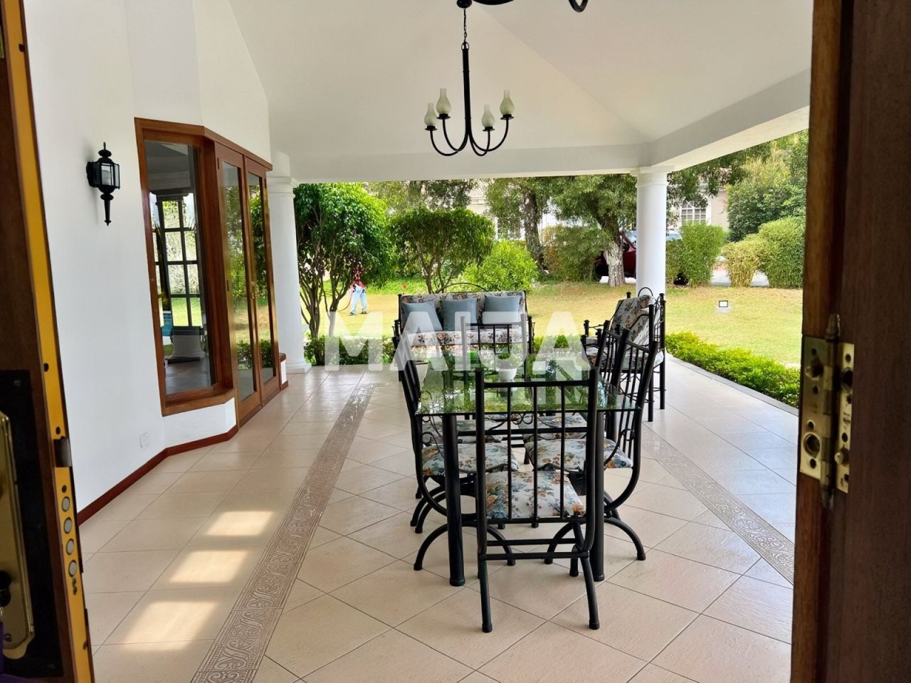 Дом Cumbaya, Эквадор, 450 м² - фото 8