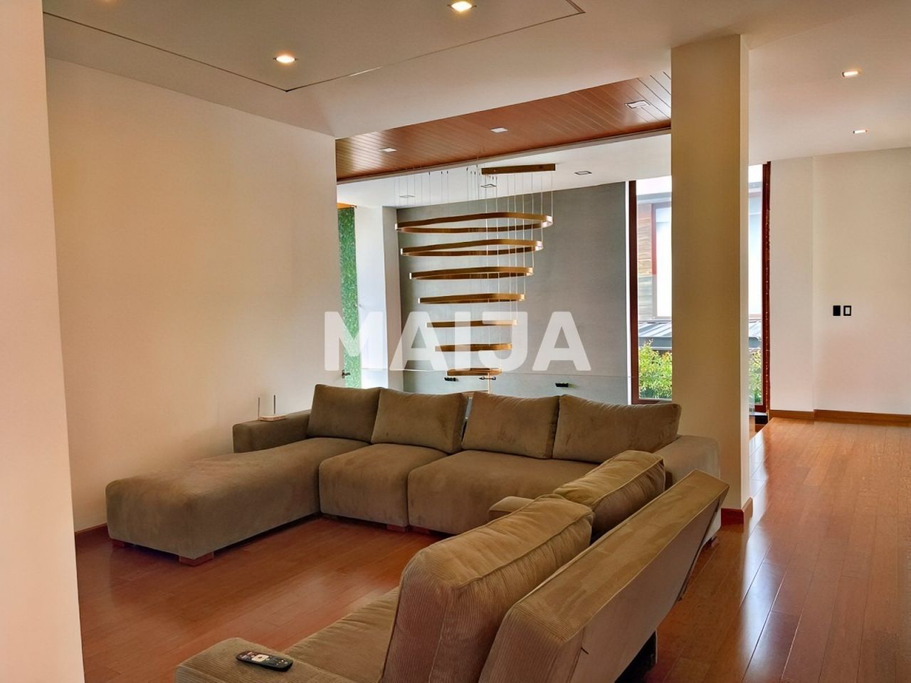 Дом Quito, Эквадор, 490 м² - фото 8