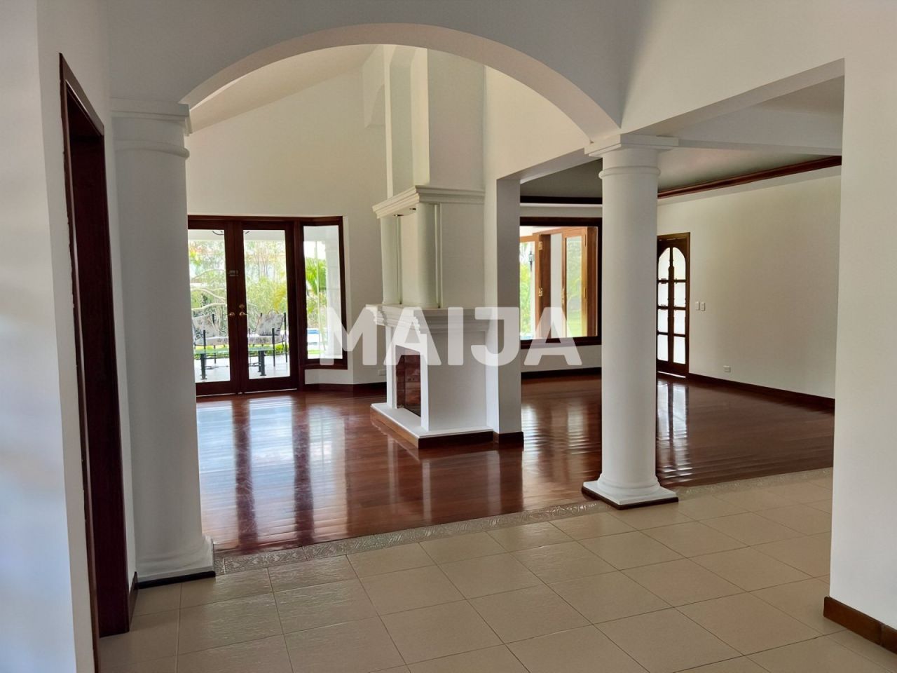 Дом Cumbaya, Эквадор, 450 м² - фото 9