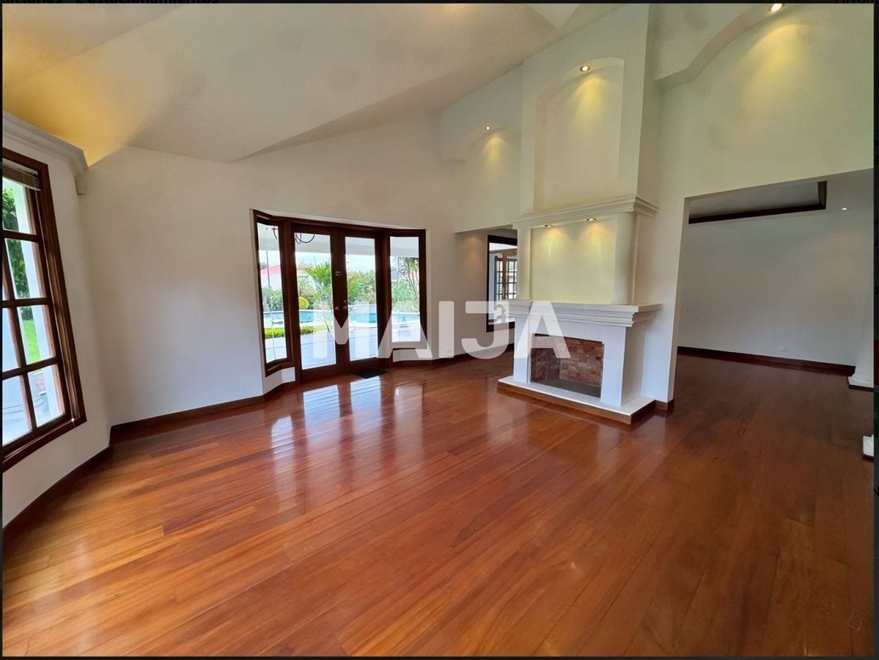 Дом Cumbaya, Эквадор, 450 м² - фото 10