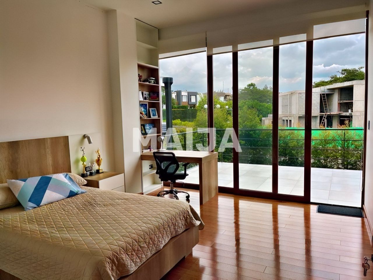 Дом Quito, Эквадор, 490 м² - фото 14