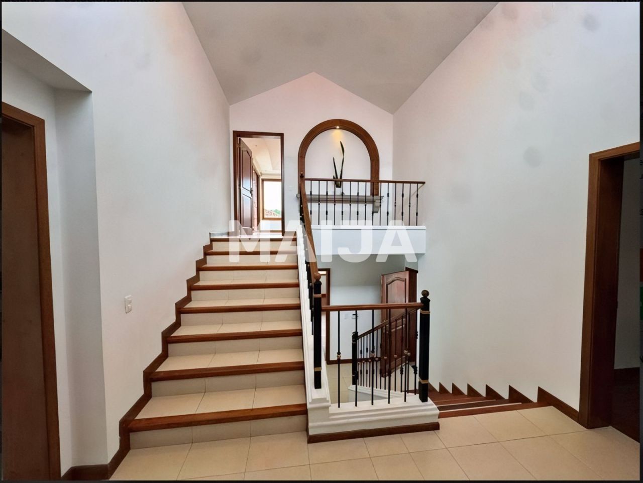 Дом Cumbaya, Эквадор, 450 м² - фото 15