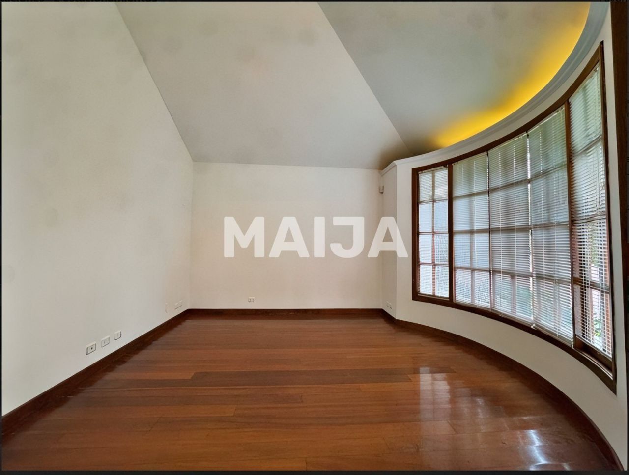 Дом Cumbaya, Эквадор, 450 м² - фото 16