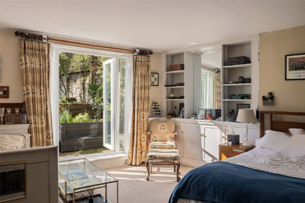 Квартира в Лондоне, Великобритания, 396 м² - фото 1