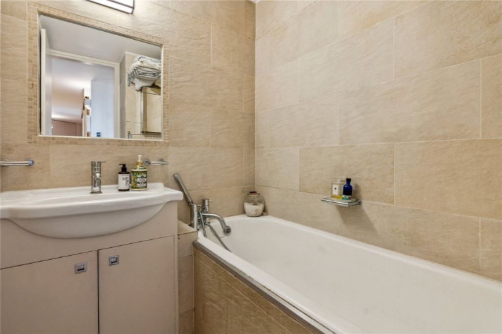 Квартира в Лондоне, Великобритания, 74 м² - фото 1