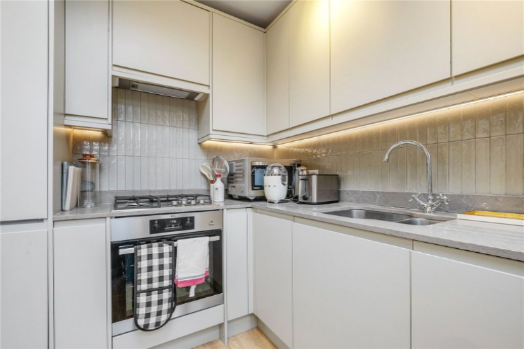 Квартира в Лондоне, Великобритания, 56 м² - фото 11