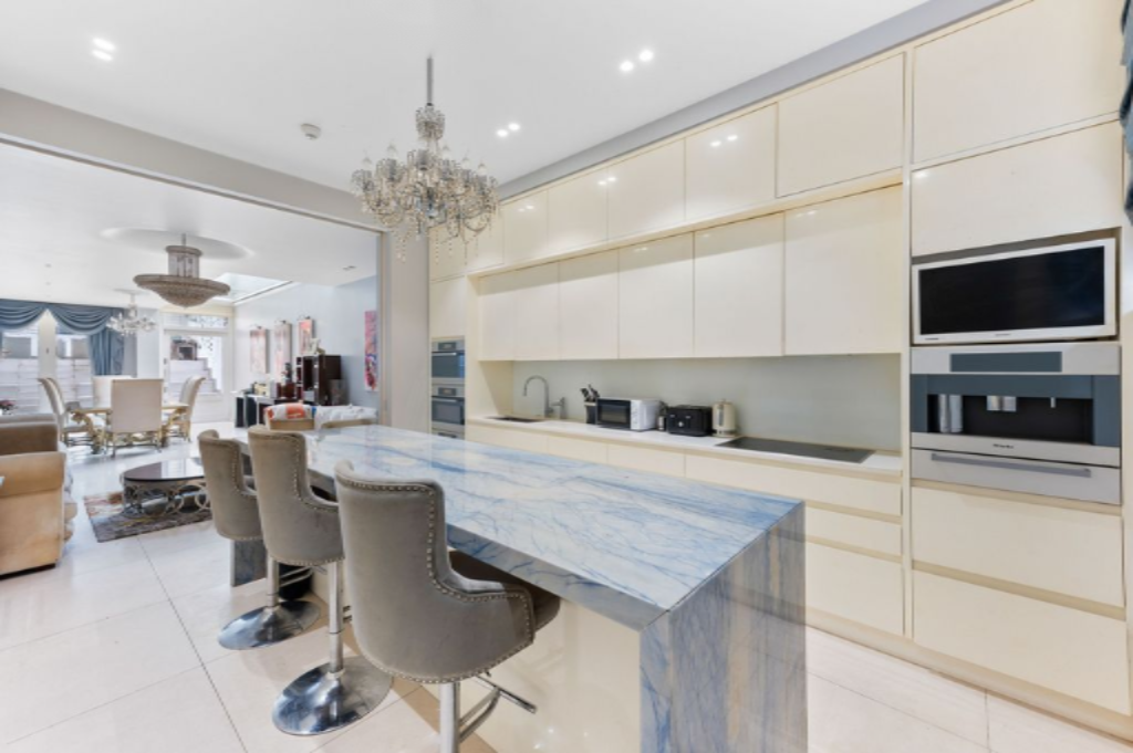 Квартира в Лондоне, Великобритания, 287 м² - фото 16