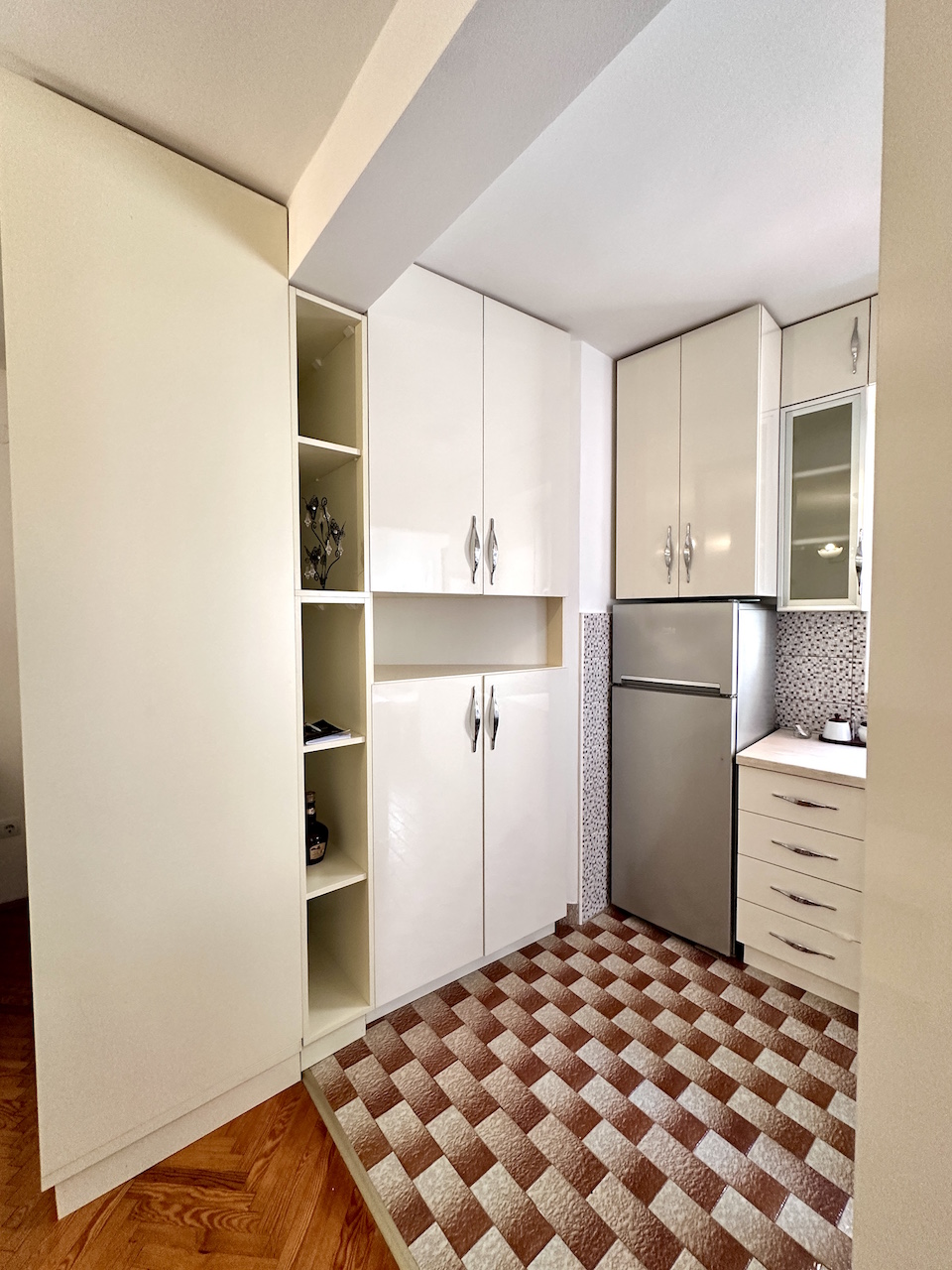 Квартира в Будве, Черногория, 48 м² - фото 14