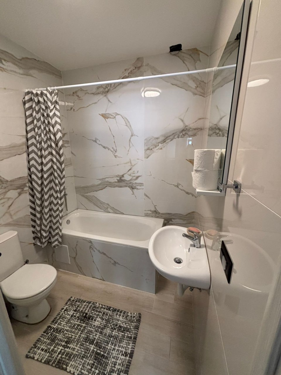 Квартира в Тивате, Черногория, 23 м² - фото 4