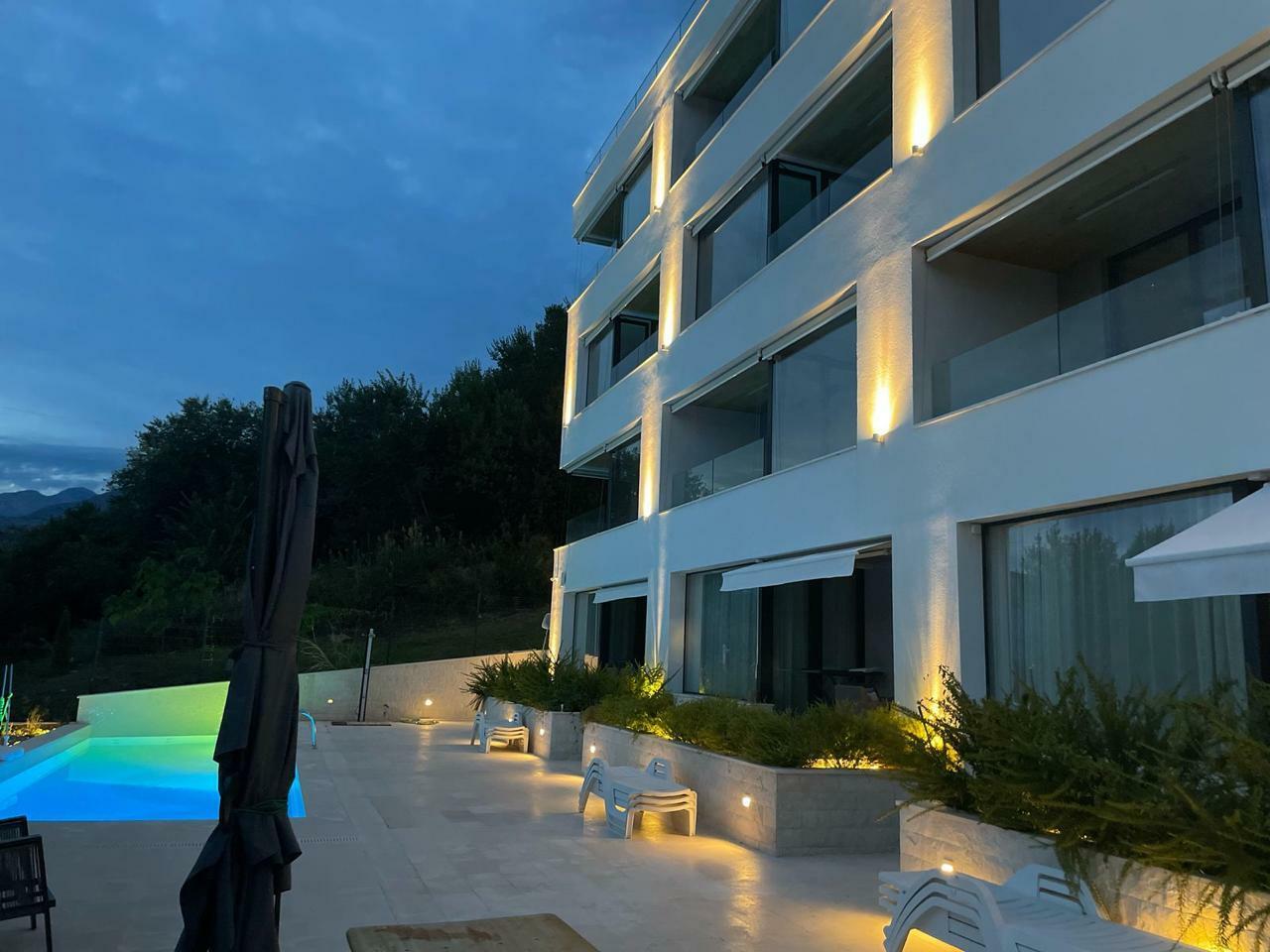 Квартира в Тивате, Черногория, 103 м² - фото 1