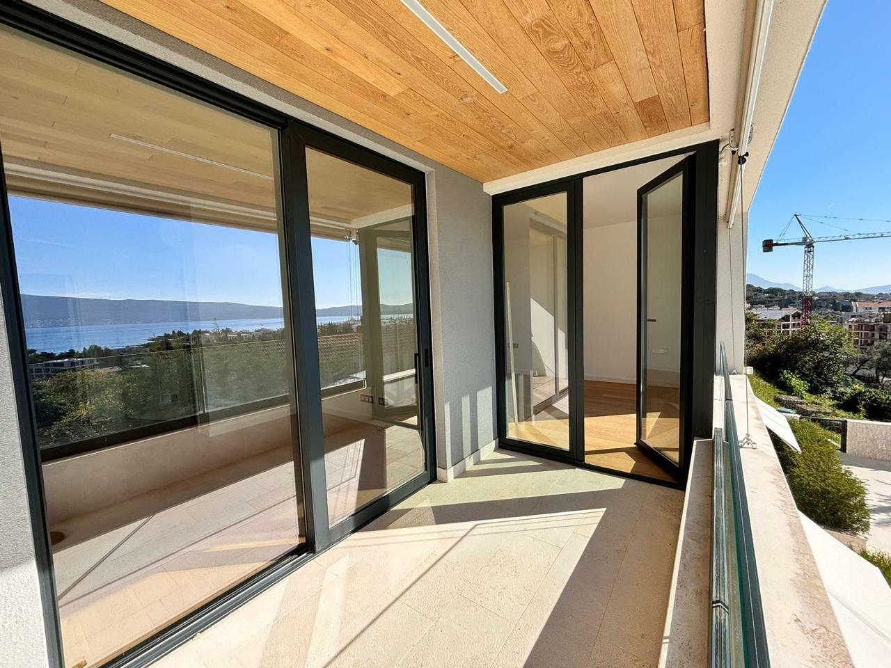 Квартира в Тивате, Черногория, 103 м² - фото 8