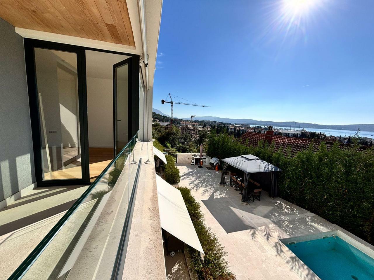 Квартира в Тивате, Черногория, 103 м² - фото 15