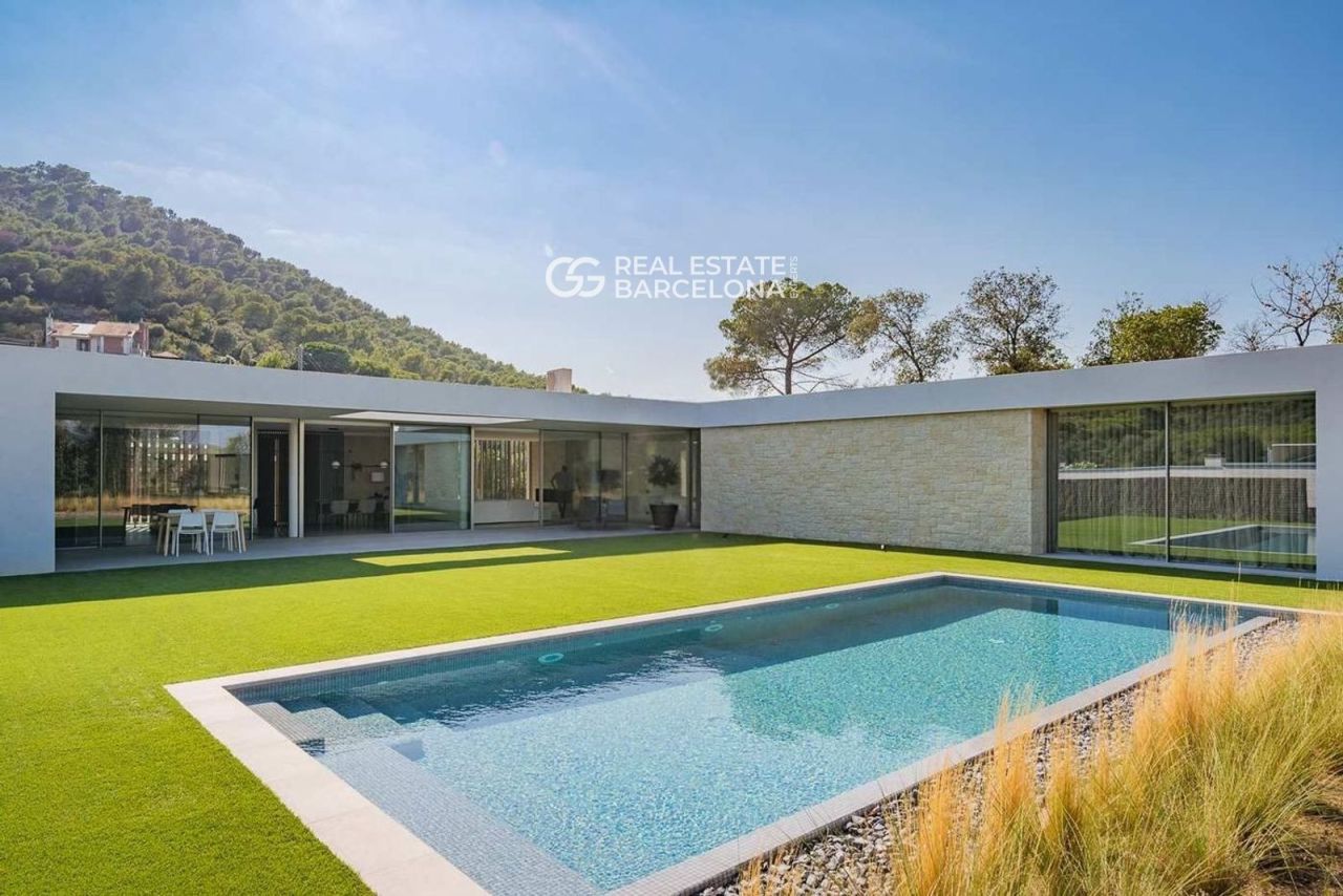 Дом Barcelona, Vallromanes, Испания, 456 м² - фото 1