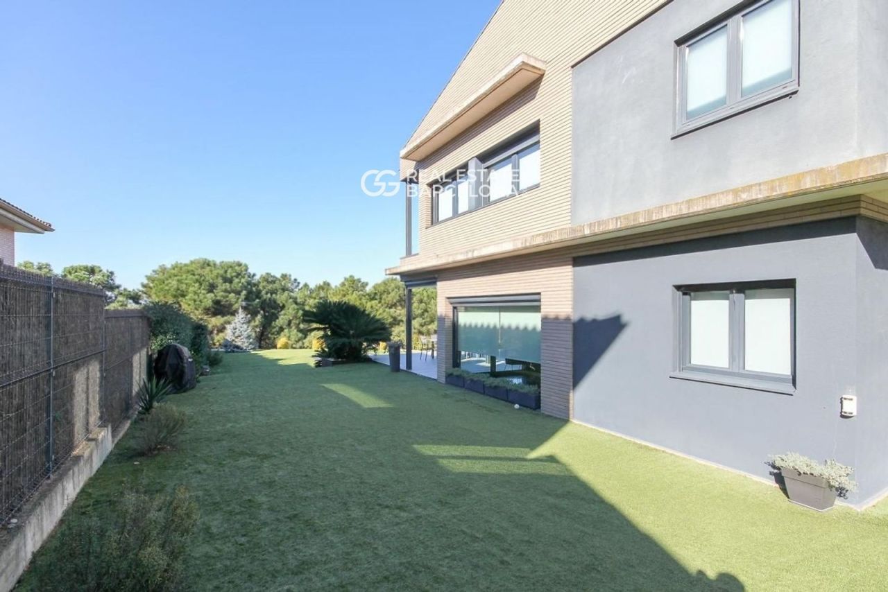 Дом в Барселоне, Испания, 537 м² - фото 5