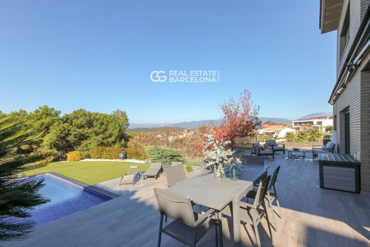 Дом в Барселоне, Испания, 537 м² - фото 9